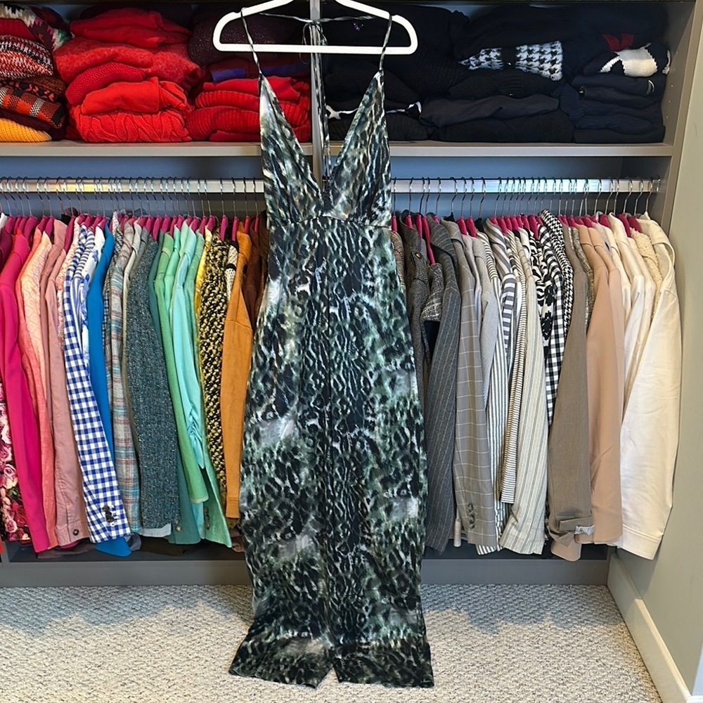 Pretty Little Thing olive/black leopard print v neck backless jumpsuit 2 NWT